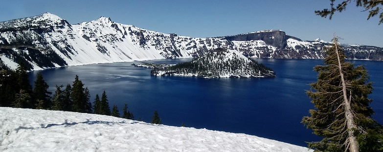 Blue-Water-Crater-Lake-NAtional-Parl-Oregon